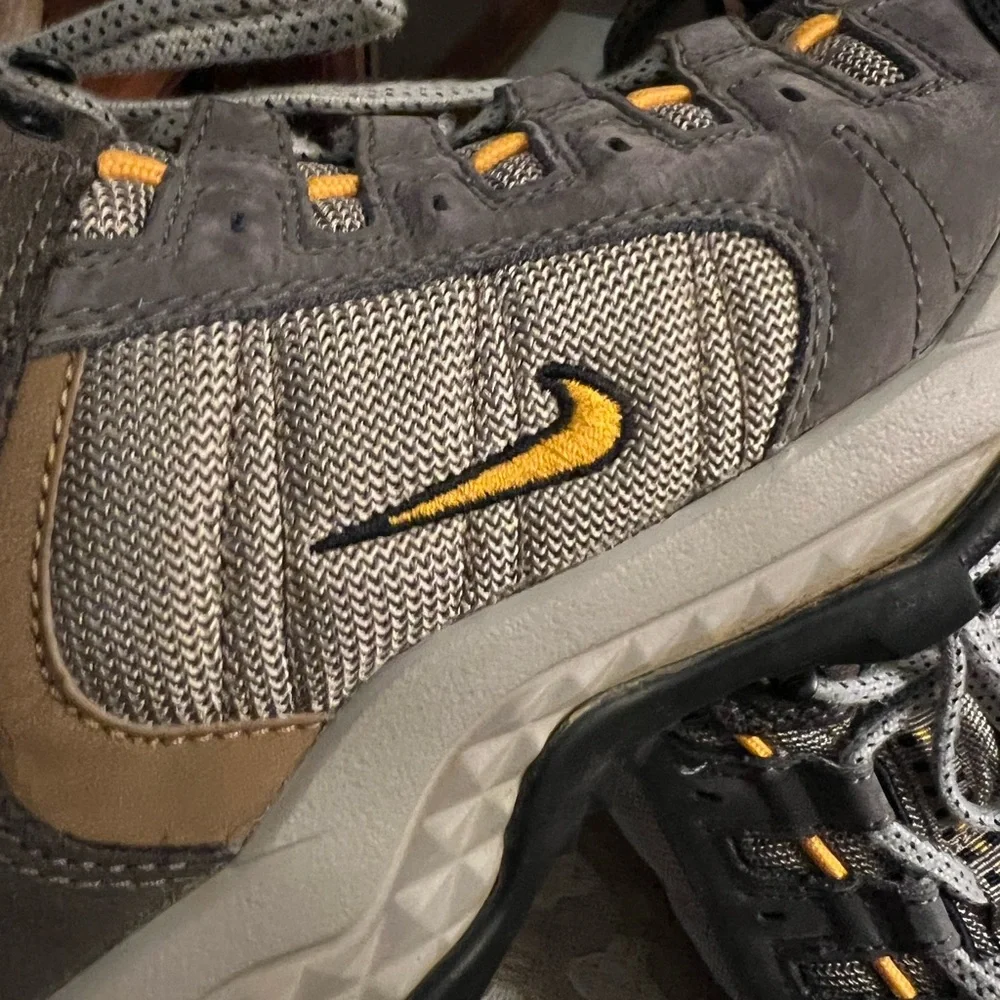 NIKE ACG *Vintage* Tengu II Gore-Tex Sneakers Grey Black Yellow Men's Size 14‎